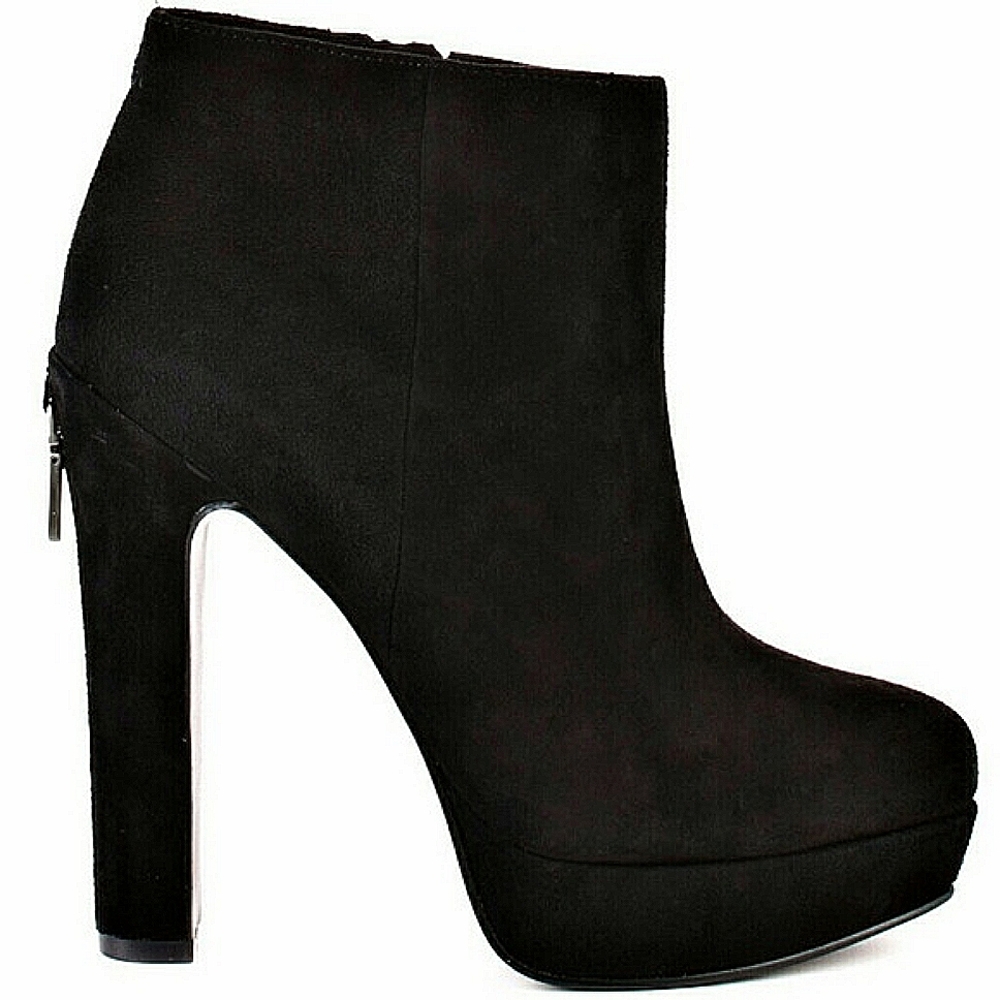 BCBGeneration Joesana Black Kid Suede Ankle Bootie Sz 8